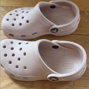 CROCS Kids Classic Clog in Pale Pink